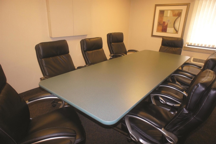 Imagen de los interiores del Hotel La Quinta Inn By Wyndham Indianapolis Airport Executive Dr. Foto 13