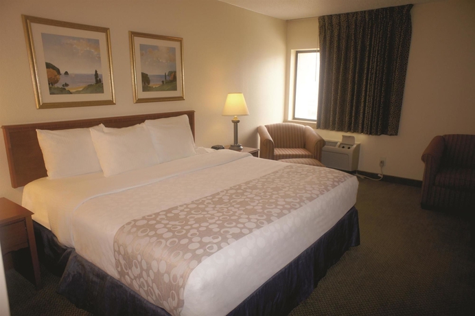 Imagen de la habitación del Hotel La Quinta Inn By Wyndham Indianapolis Airport Executive Dr. Foto 7