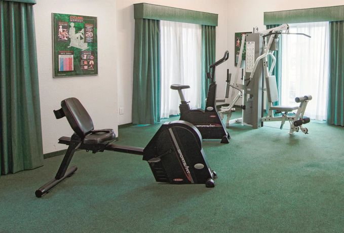 Imagen de los interiores del Hotel La Quinta Inn By Wyndham Indianapolis Airport Lynhurst. Foto 12