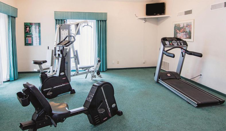 Imagen de los interiores del Hotel La Quinta Inn By Wyndham Indianapolis Airport Lynhurst. Foto 13