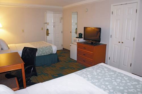 Imagen de la habitación del Hotel La Quinta Inn By Wyndham Kansas City Lenexa. Foto 6