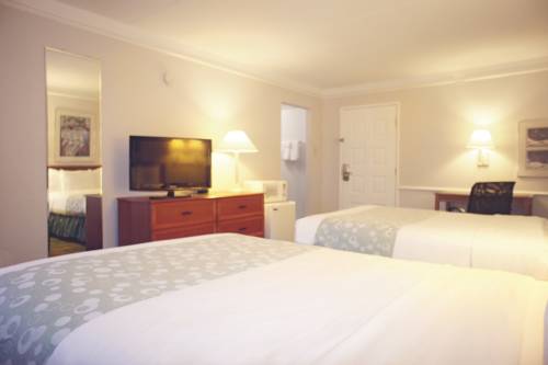 Imagen de la habitación del Hotel La Quinta Inn By Wyndham Kansas City Lenexa. Foto 8