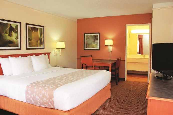 Imagen de la habitación del Hotel La Quinta Inn By Wyndham Lafayette North. Foto 3