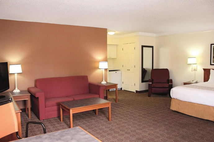 Imagen de la habitación del Hotel La Quinta Inn By Wyndham Lafayette North. Foto 4