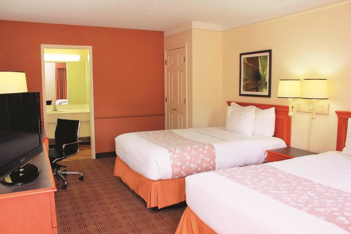 Imagen de la habitación del Hotel La Quinta Inn By Wyndham Lafayette North. Foto 6