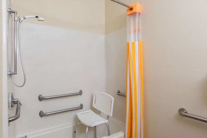 Imagen de la habitación del Hotel La Quinta Inn By Wyndham Lincoln. Foto 4