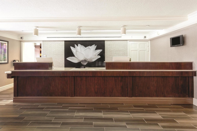 Imagen de los interiores del Hotel La Quinta Inn By Wyndham Miami Airport North. Foto 11