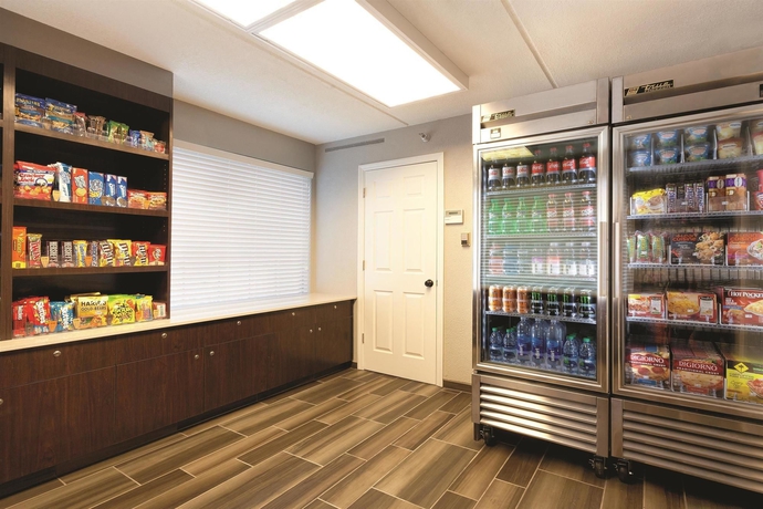 Imagen de los interiores del Hotel La Quinta Inn By Wyndham Miami Airport North. Foto 14