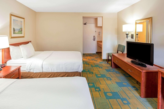 Imagen de la habitación del Hotel La Quinta Inn By Wyndham Milwaukee Airport / Oak Creek. Foto 6