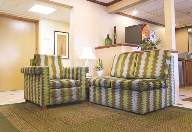 Imagen de los interiores del Hotel La Quinta Inn By Wyndham Milwaukee Airport / Oak Creek. Foto 14