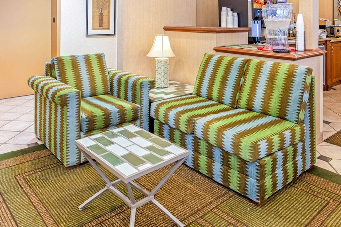 Imagen de los interiores del Hotel La Quinta Inn By Wyndham Milwaukee Airport / Oak Creek. Foto 15