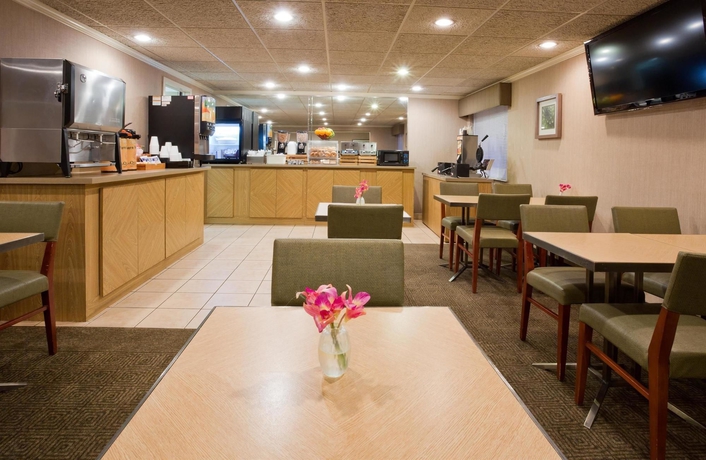 Imagen del bar/restaurante del Hotel La Quinta Inn By Wyndham Minneapolis Airport Bloomington. Foto 5