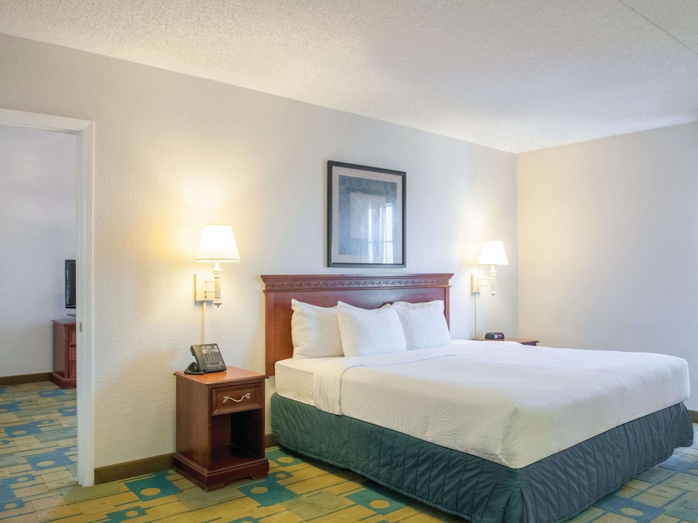 Imagen de la habitación del Hotel La Quinta Inn By Wyndham New Orleans Veterans / Metairie. Foto 9