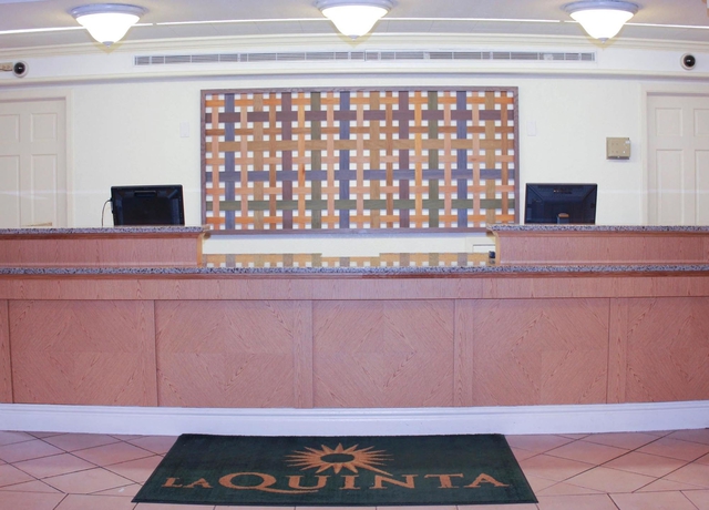 Imagen de los interiores del Hotel La Quinta Inn By Wyndham New Orleans West Bank / Gretna. Foto 7