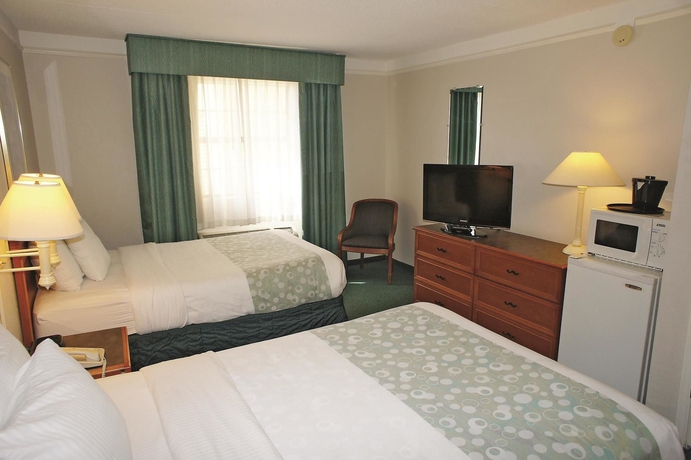 Imagen de la habitación del Hotel La Quinta Inn By Wyndham Norfolk Virginia Beach. Foto 6