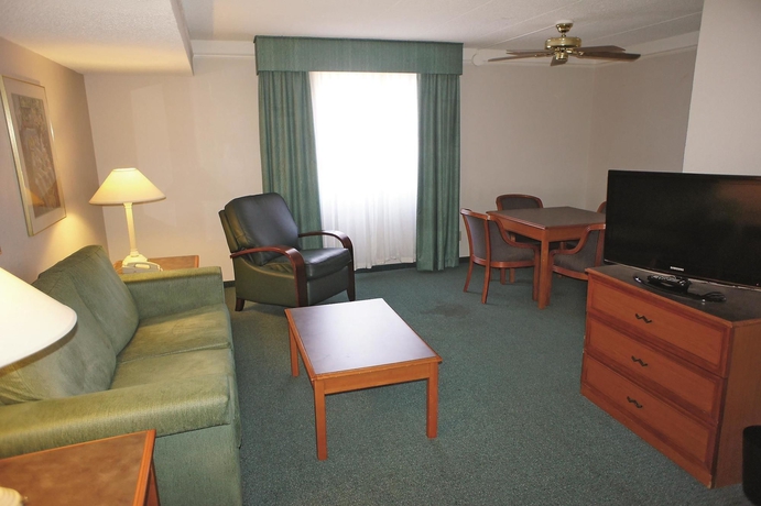 Imagen de la habitación del Hotel La Quinta Inn By Wyndham Norfolk Virginia Beach. Foto 9