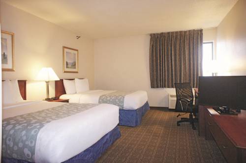Imagen de la habitación del Hotel La Quinta Inn By Wyndham Omaha Southwest. Foto 6