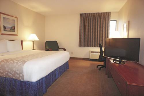 Imagen de la habitación del Hotel La Quinta Inn By Wyndham Omaha Southwest. Foto 7