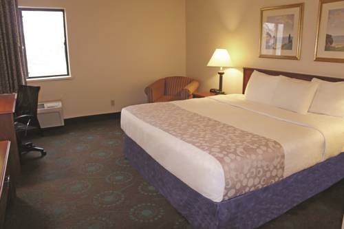 Imagen de la habitación del Hotel La Quinta Inn By Wyndham Omaha Southwest. Foto 8