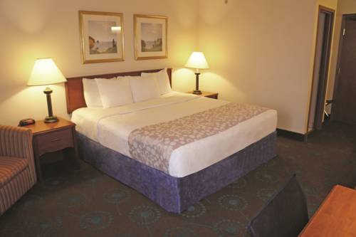 Imagen de la habitación del Hotel La Quinta Inn By Wyndham Omaha Southwest. Foto 9