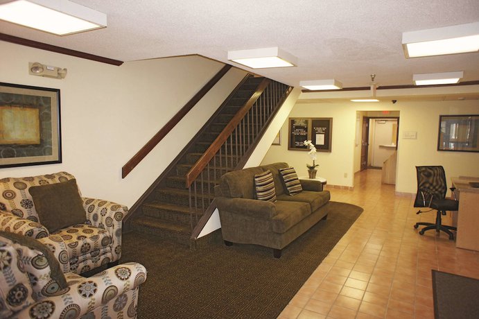 Imagen de los interiores del Hotel La Quinta Inn By Wyndham Omaha Southwest. Foto 11