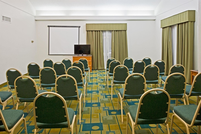 Imagen de los interiores del Hotel La Quinta Inn By Wyndham Orlando Airport West. Foto 14