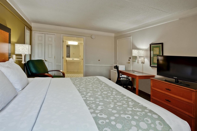 Imagen de la habitación del Hotel La Quinta Inn By Wyndham Orlando Airport West. Foto 8