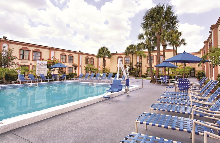 Imagen de la piscina del Hotel La Quinta Inn By Wyndham Orlando International Drive North. Foto 14