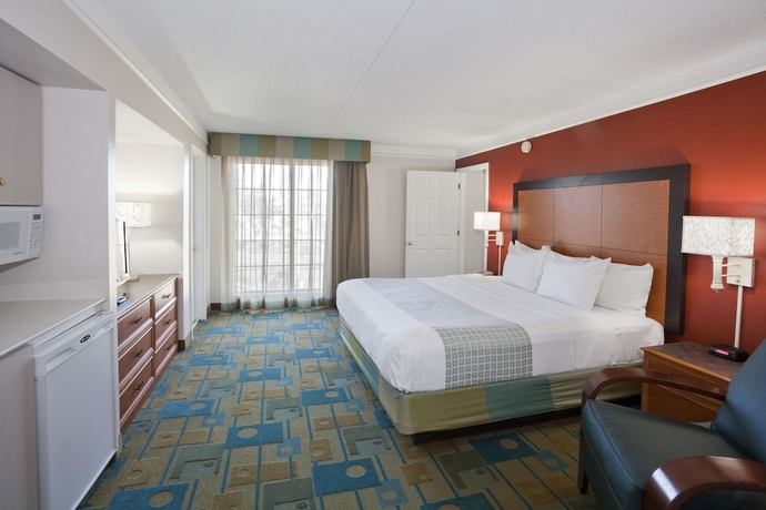 Imagen de la habitación del Hotel La Quinta Inn By Wyndham Phoenix Sky Harbor Airport. Foto 5
