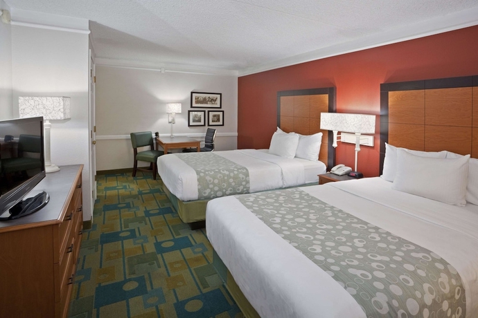 Imagen de la habitación del Hotel La Quinta Inn By Wyndham Phoenix Sky Harbor Airport. Foto 11