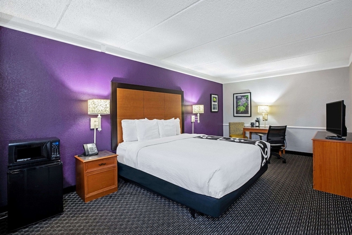 Imagen de la habitación del Hotel La Quinta Inn By Wyndham Sacramento North. Foto 5