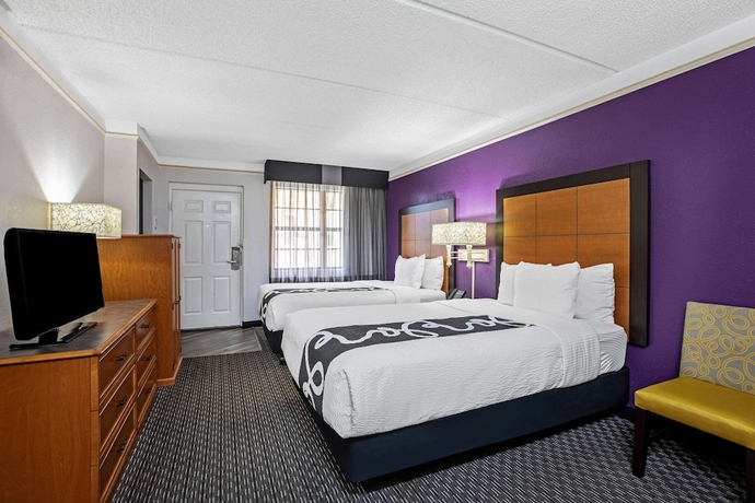 Imagen de la habitación del Hotel La Quinta Inn By Wyndham Sacramento North. Foto 6