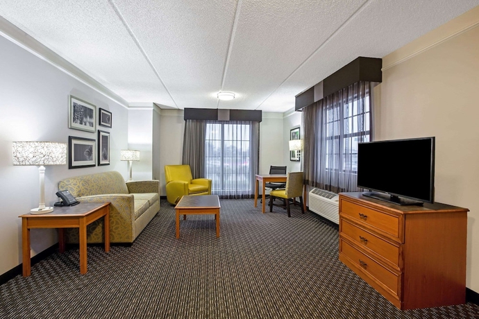 Imagen de la habitación del Hotel La Quinta Inn By Wyndham Sacramento North. Foto 15