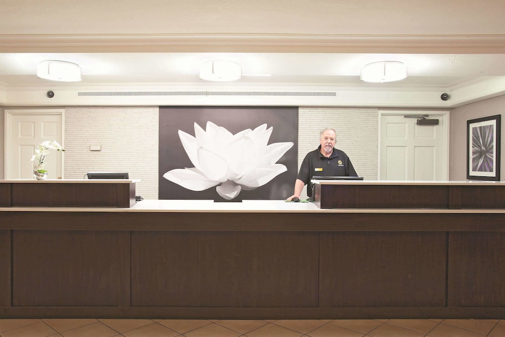 Imagen de los interiores del Hotel La Quinta Inn By Wyndham Salt Lake City Midvale. Foto 12