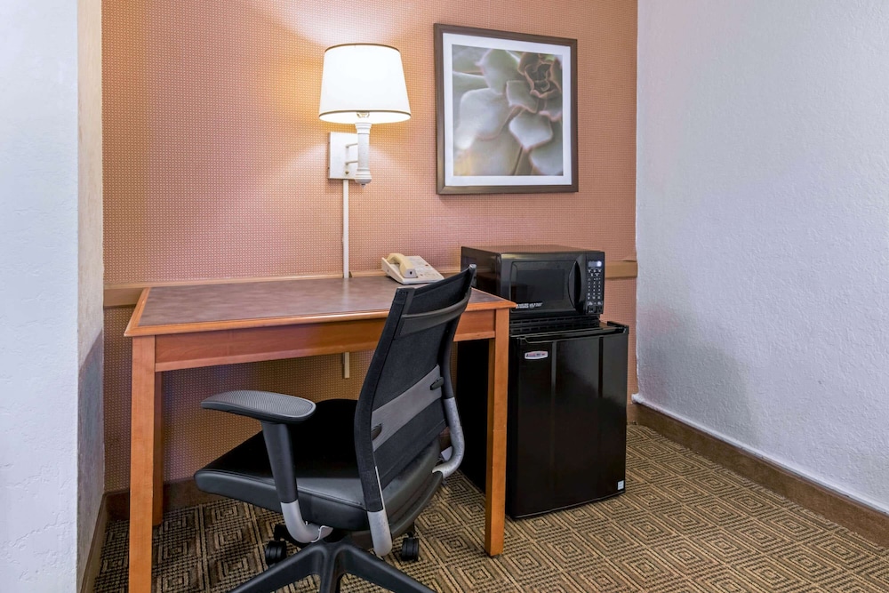 Imagen de la habitación del Hotel La Quinta Inn By Wyndham San Antonio I-35 N At Rittiman Rd. Foto 2