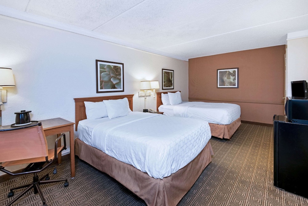 Imagen de la habitación del Hotel La Quinta Inn By Wyndham San Antonio I-35 N At Rittiman Rd. Foto 8