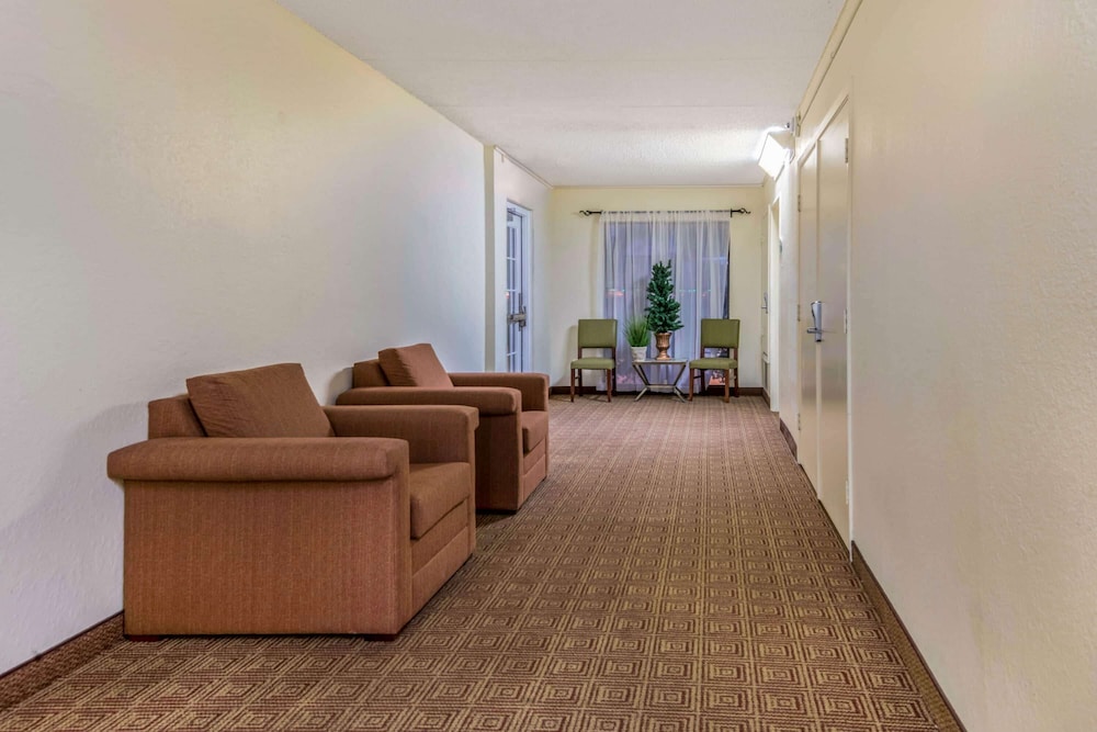 Imagen de los interiores del Hotel La Quinta Inn By Wyndham San Antonio I-35 N At Rittiman Rd. Foto 20