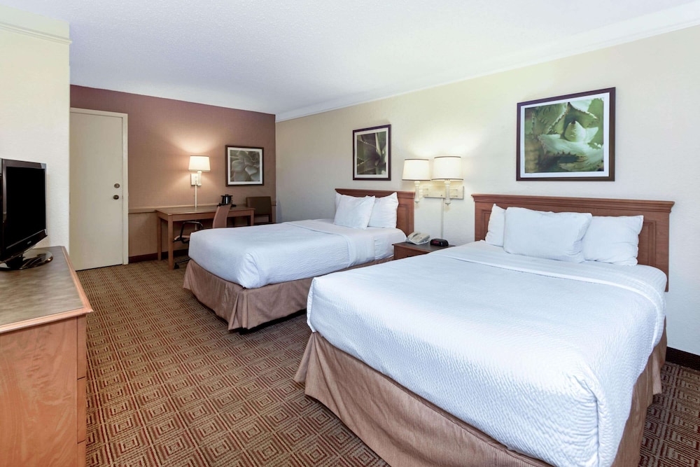 Imagen de la habitación del Hotel La Quinta Inn By Wyndham San Antonio I-35 N At Rittiman Rd. Foto 14