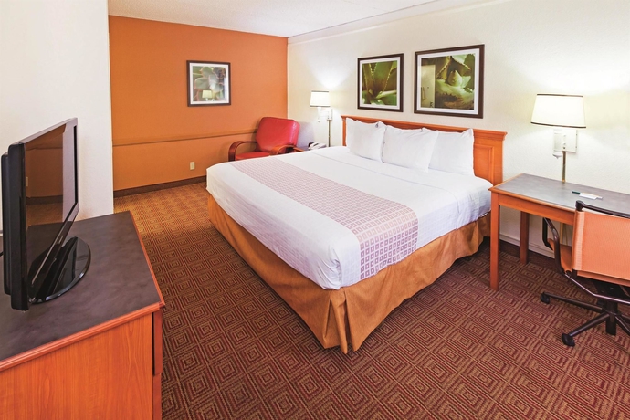 Imagen de la habitación del Hotel La Quinta Inn By Wyndham San Antonio Lackland. Foto 15