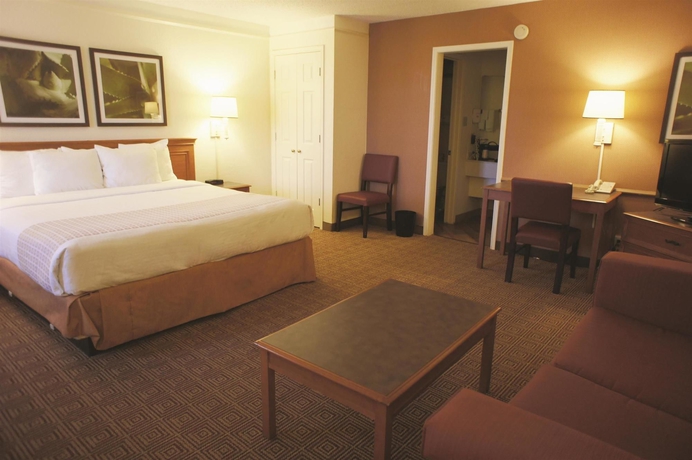 Imagen de la habitación del Hotel La Quinta Inn By Wyndham San Antonio Market Square. Foto 6