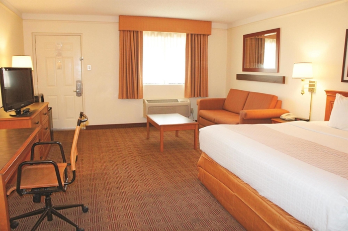 Imagen de la habitación del Hotel La Quinta Inn By Wyndham San Antonio Market Square. Foto 9