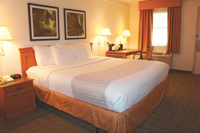 Imagen de la habitación del Hotel La Quinta Inn By Wyndham San Antonio Market Square. Foto 11