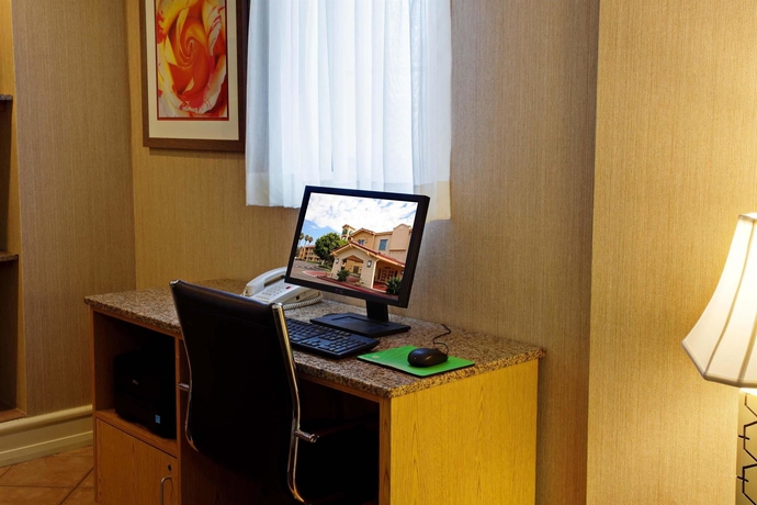 Imagen de los interiores del Hotel La Quinta Inn By Wyndham San Diego Chula Vista. Foto 11