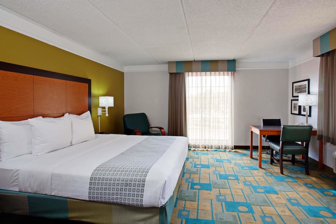 Imagen de la habitación del Hotel La Quinta Inn By Wyndham San Diego Chula Vista. Foto 6