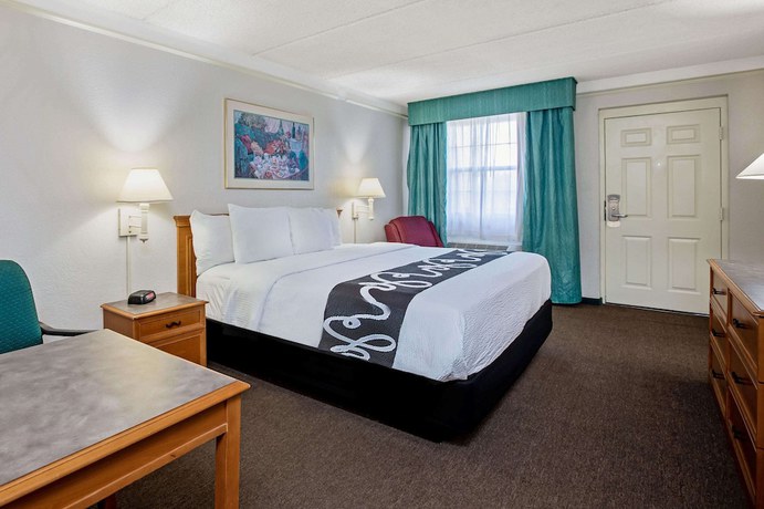 Imagen de la habitación del Hotel La Quinta Inn By Wyndham Stockton. Foto 6