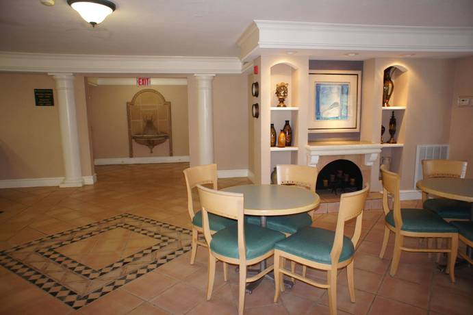Imagen de los interiores del Hotel La Quinta Inn By Wyndham Tallahassee North. Foto 17