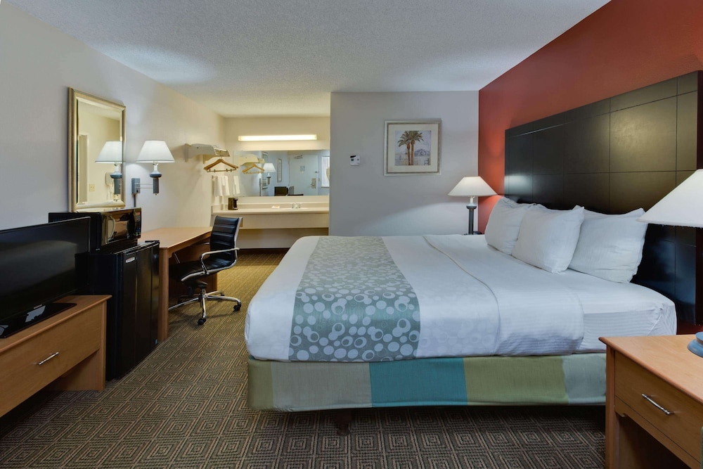 Imagen de la habitación del Hotel La Quinta Inn By Wyndham Tampa Near Busch Gardens. Foto 8