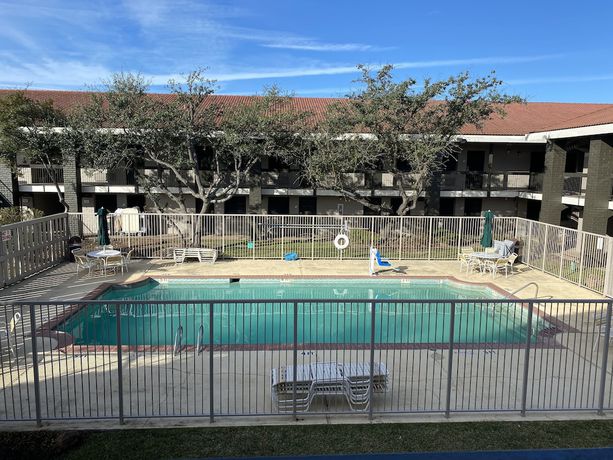 Imagen de la piscina del Hotel La Quinta Inn By Wyndham Tyler. Foto 11