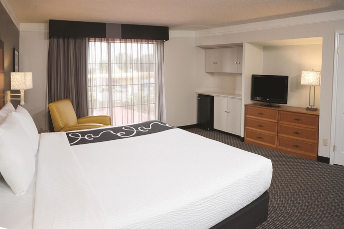 Imagen de la habitación del Hotel La Quinta Inn By Wyndham Ventura. Foto 8