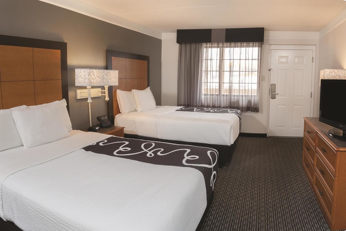 Imagen de la habitación del Hotel La Quinta Inn By Wyndham Ventura. Foto 10